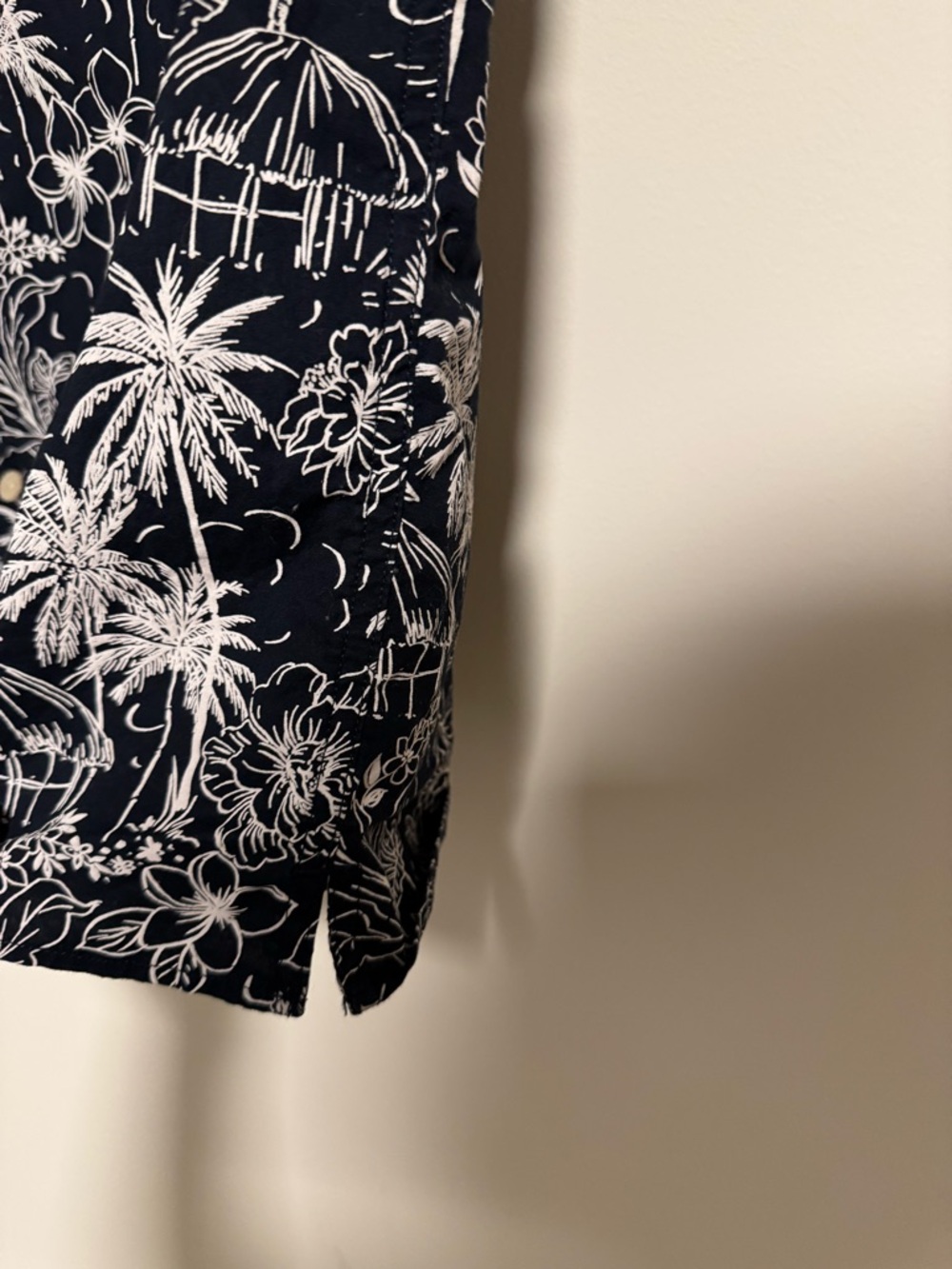 Banana Republic Factory Navy Short-Sleeve Tropical Print Button-Down - Picture 6 of 10